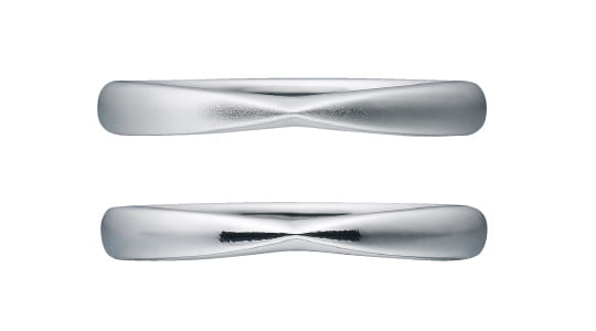 （上）マット（下）ヘラ磨き