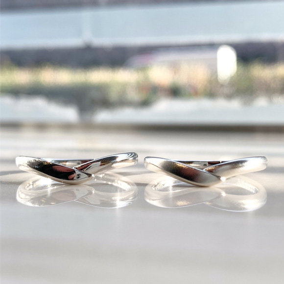 指輪のグロス仕上げとマット仕上げ